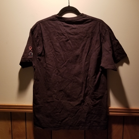 SOLD!☃️Champion and Queen collaboration Official Merch tee - Picture 7 of 9